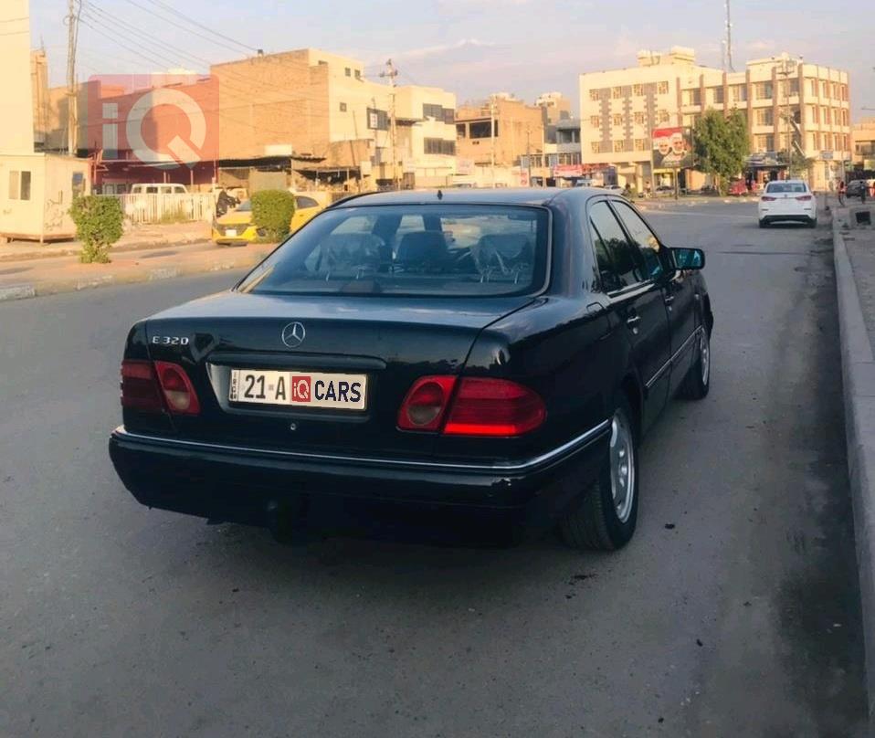 مرسيدس بنز E-Class